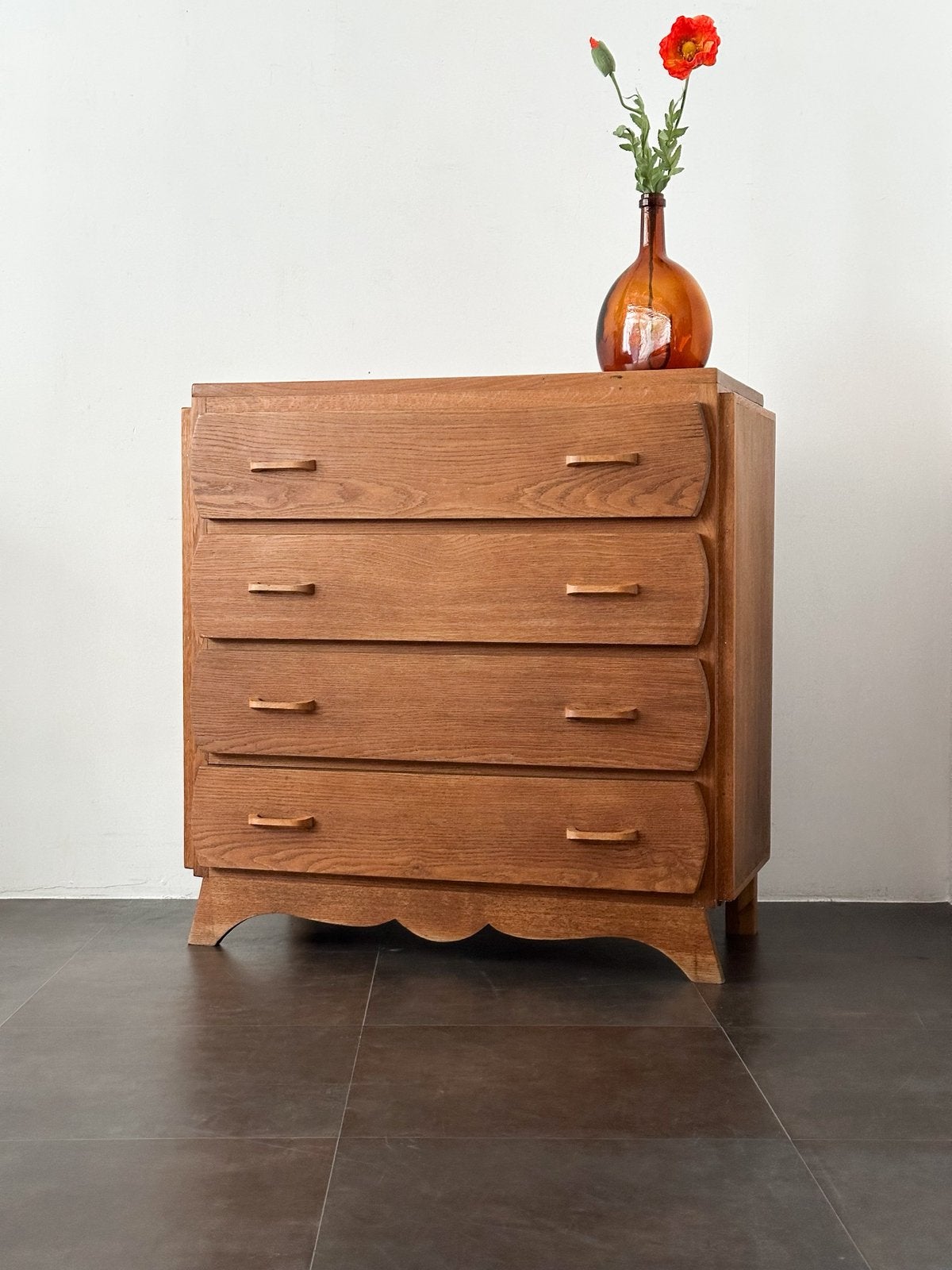 Commode 4 tiroirs en chêne massif, années 50, Maison & Meubles, Enlèvement, Comme neuf