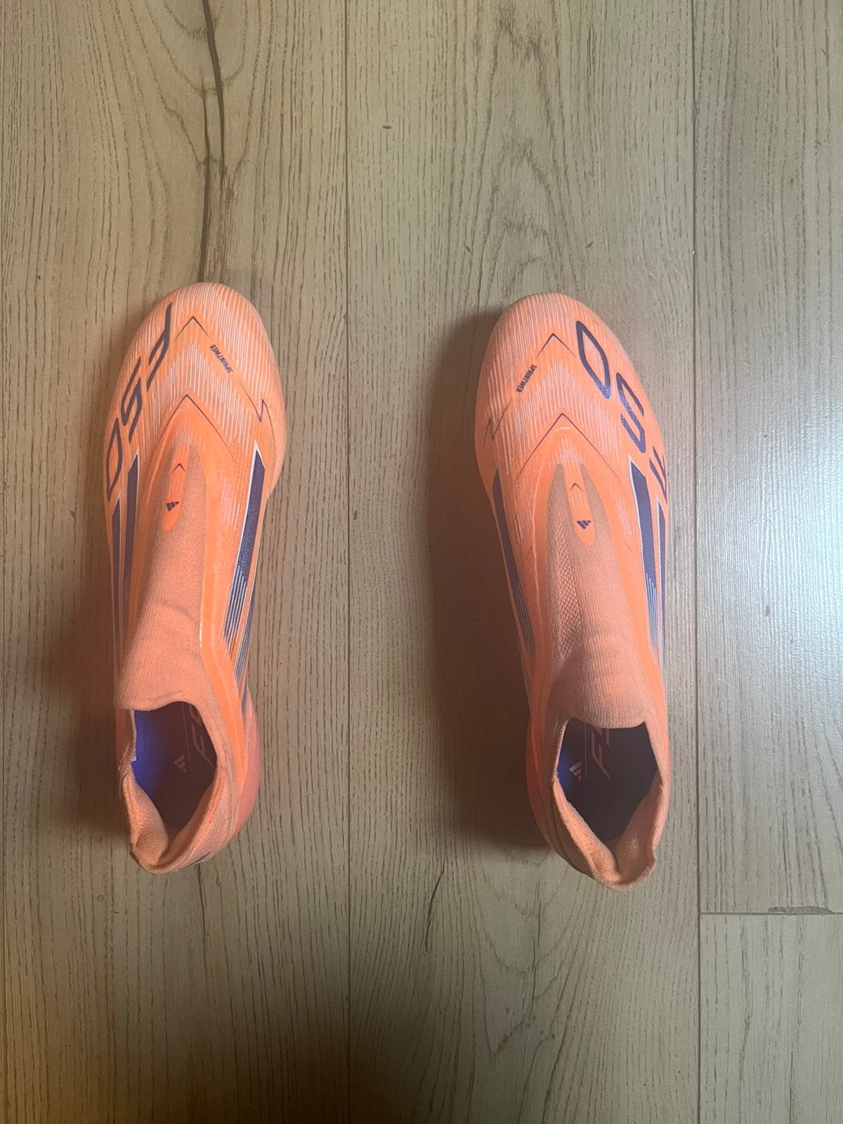 F50 Elite coral blaze, Kleding | Heren, Schoenen, Overige kleuren, Sportschoenen, Ophalen of Verzenden, Gedragen
