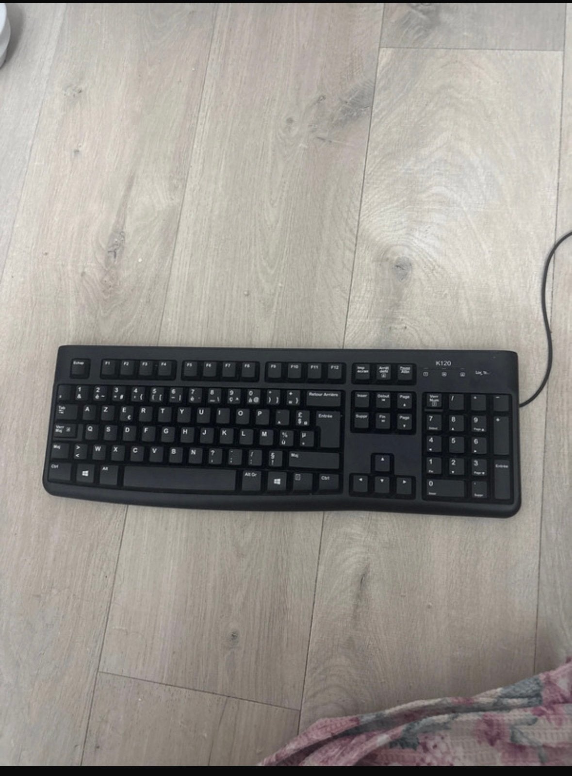 Clavier, Enlèvement, Comme neuf