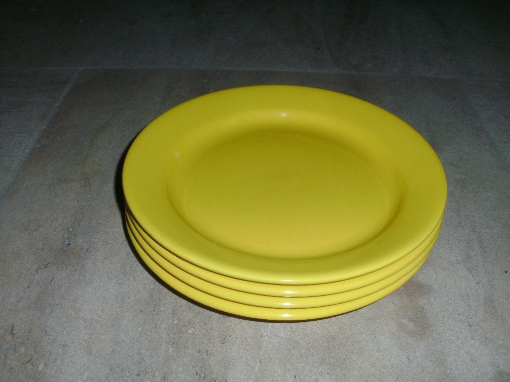 4 platte gele borden, Huis en Inrichting, Ophalen, Zo goed als nieuw, Bord(en)