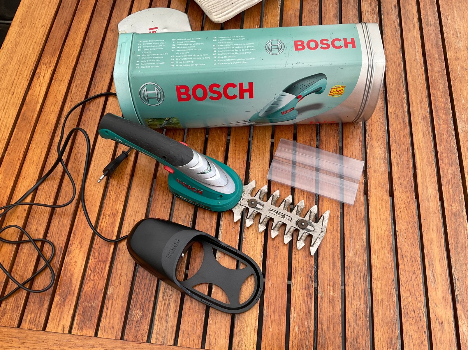 Snoeischaar, Tuin en Terras, Ophalen, Zo goed als nieuw, Accu, Posch