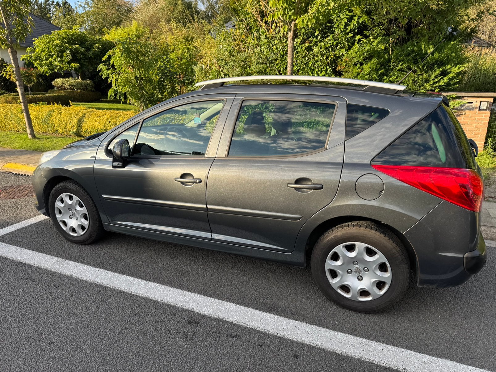 Peugot 207 SW Break-1600 Essence-Automatique-Airco- CT OK, Autos, Achat, Noir, 5 portes, Break