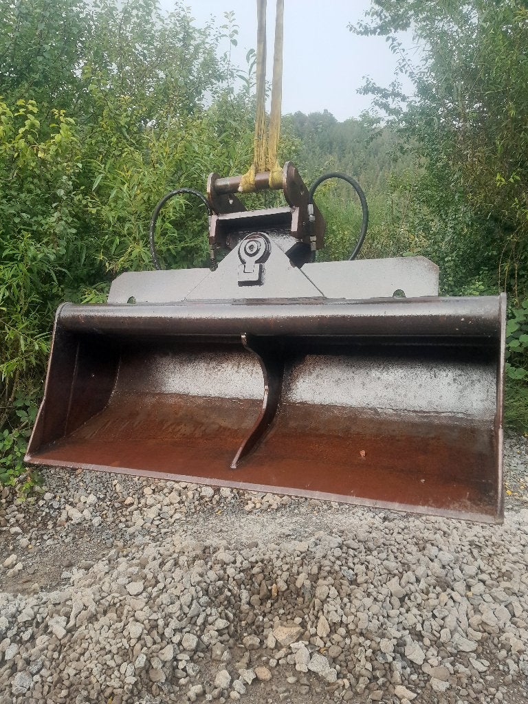 Godet inclinable 1m80 avec attache Lennhoff, Enlèvement, Excavatrice