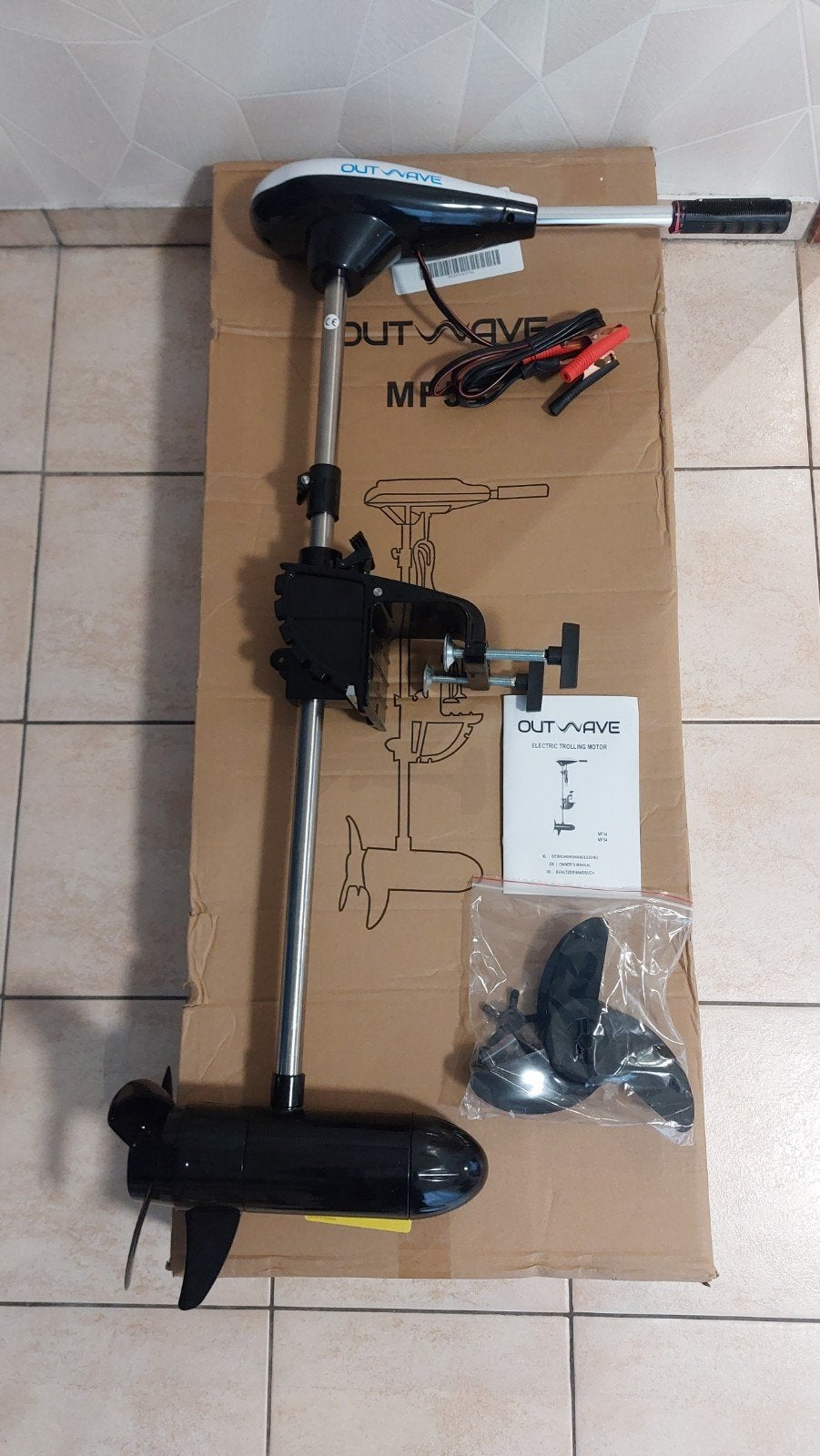 Elektrische buitenboordmotor Outwave MF54, Ophalen, Buitenboordmotor