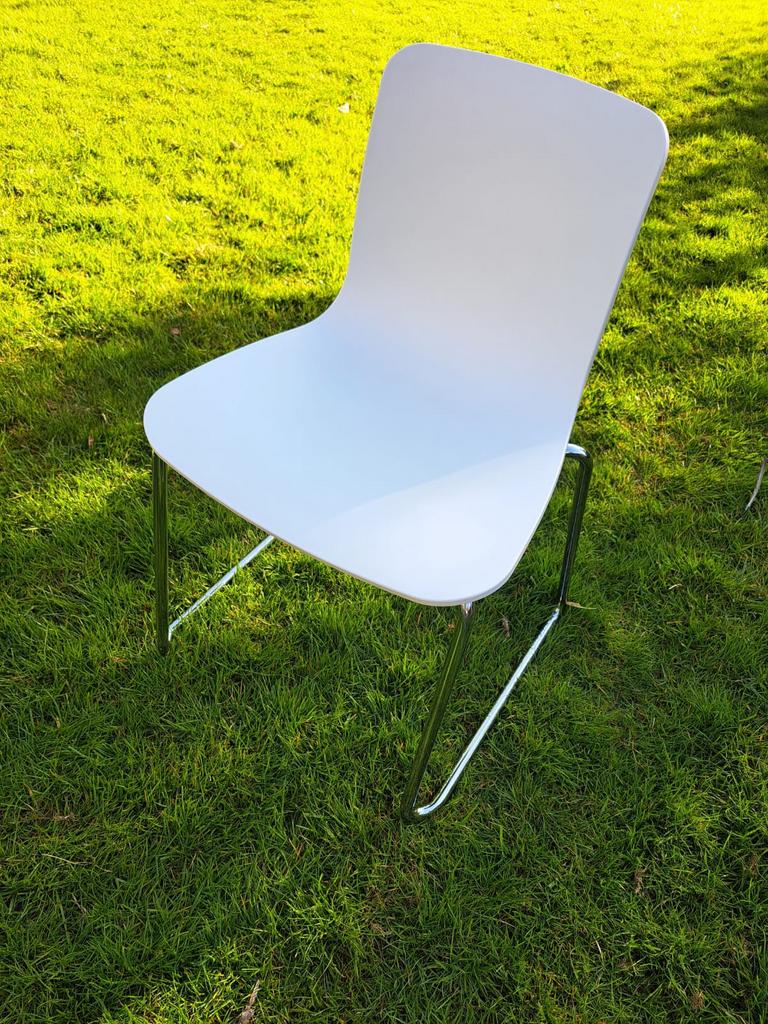 Vitra Hal RE Sledge stoelen wit en groen (stapelbaar), Ophalen, Gebruikt, Wit, Vijf, Zes of meer stoelen
