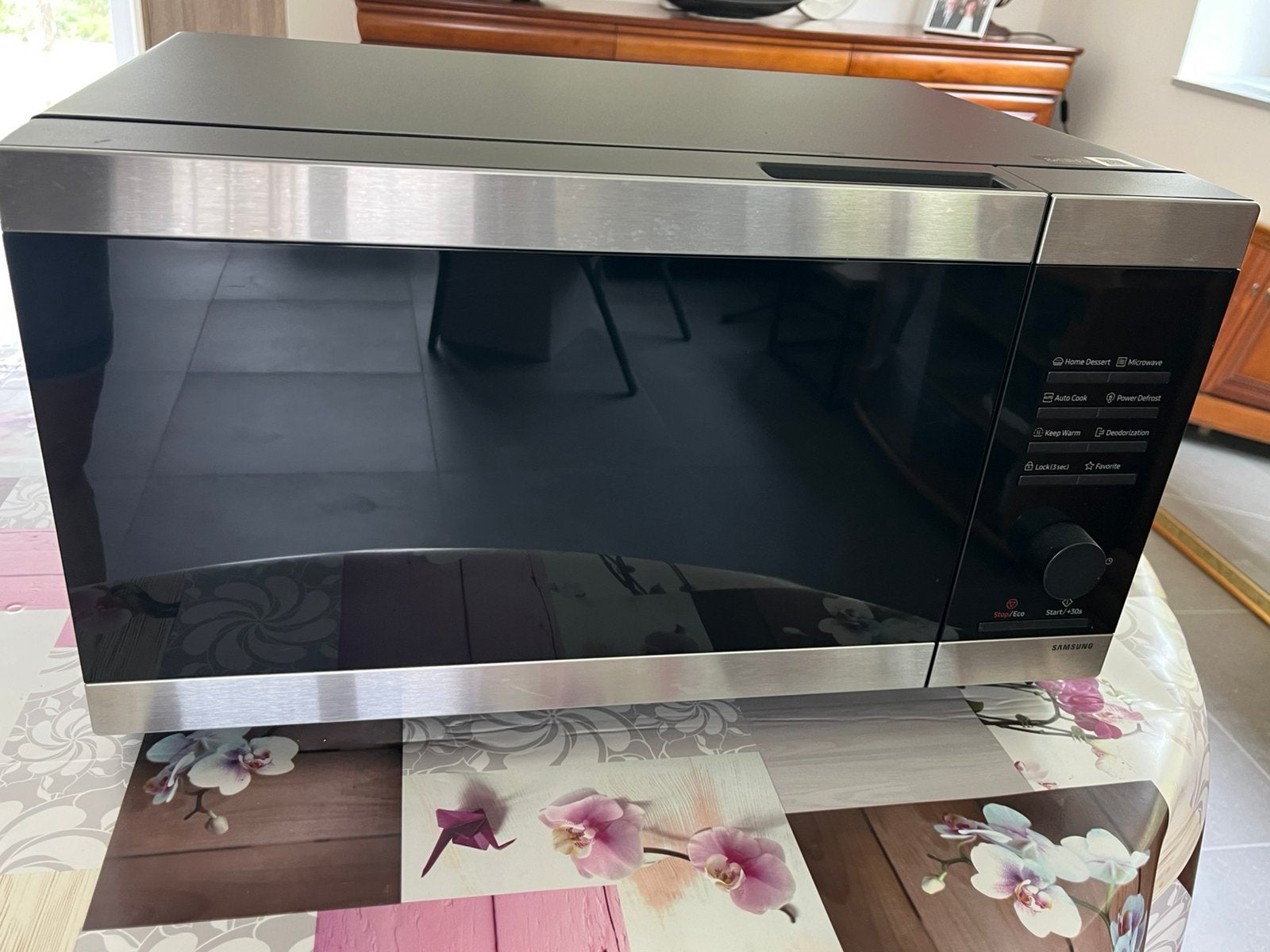 SAMSUNG 32 L zwarte magnetron, Elektronische apparatuur, Microgolfovens, Ophalen, Zo goed als nieuw, Microgolfoven