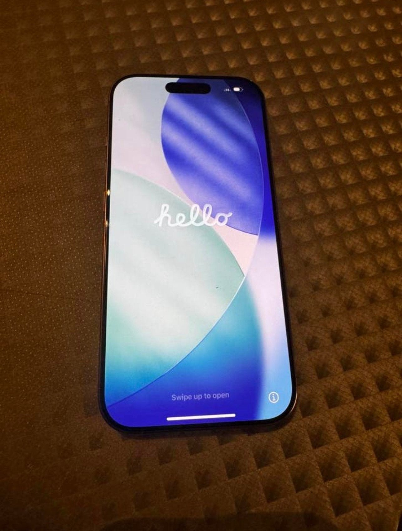 Apple iPhone 16 Pro, Telecommunicatie, 128 GB, Zonder abonnement, 95 %, Ophalen