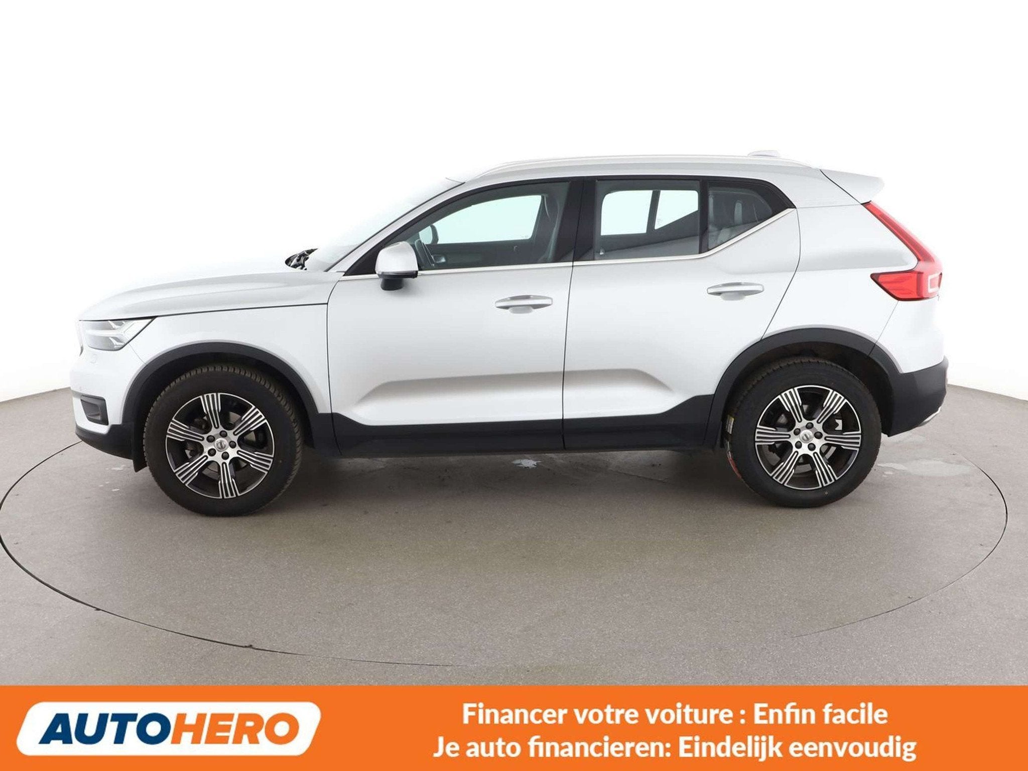 Volvo XC40 2.0 D3 Inscription 2WD (automatique), Autos, Volvo, Cuir, Argent ou Gris, Achat, https://public.car-pass.be/vhr/d599e8d3-25c6-45a8-96d6-0f9e0e93ba4c
