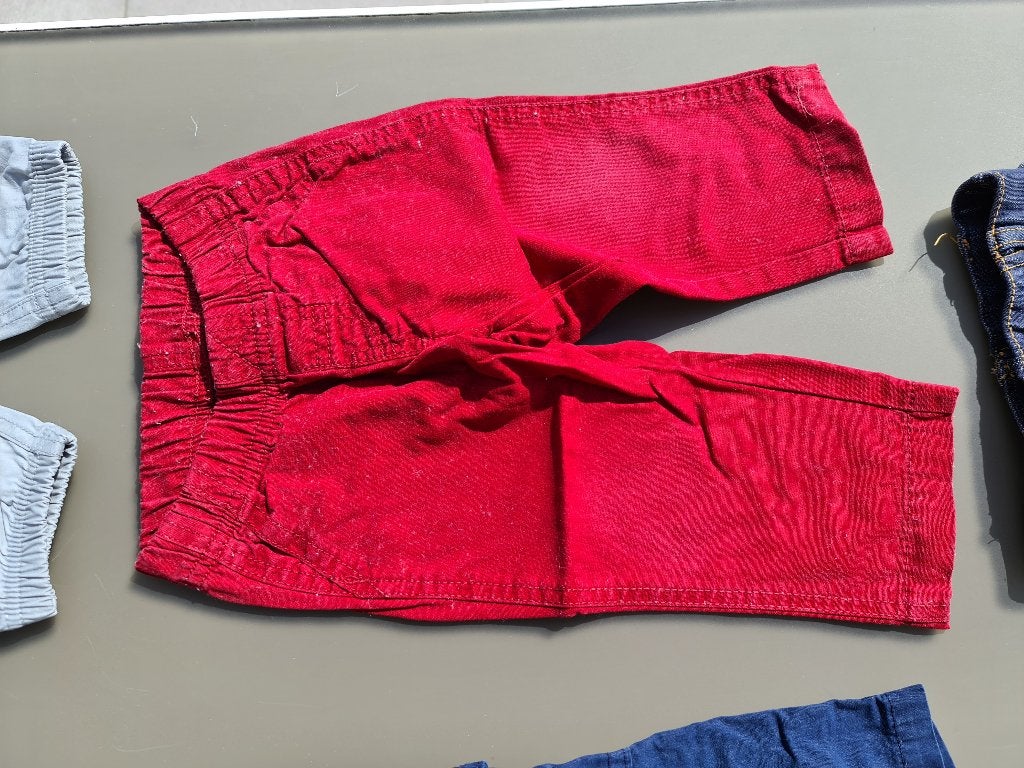 rode broek 9m 74cm, Enfants & Bébés, Enlèvement, Comme neuf