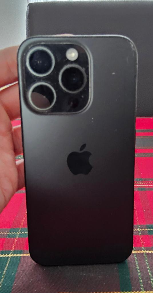 Iphone 15 pro 88% + coque QUAD LOCK + coque Elago, Télécoms, Téléphonie mobile | Housses, Coques & Façades | Apple iPhone, IPhone 15