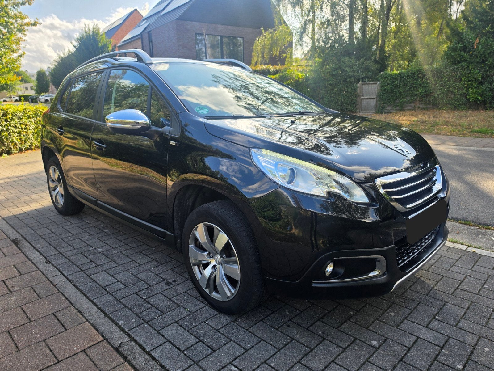 Peugeot 2008 1.2i Style Slechts 100.000km Gekeurd Carpass !, Auto's, Zwart, Particulier, Onderhoudsboekje, 5 zetels