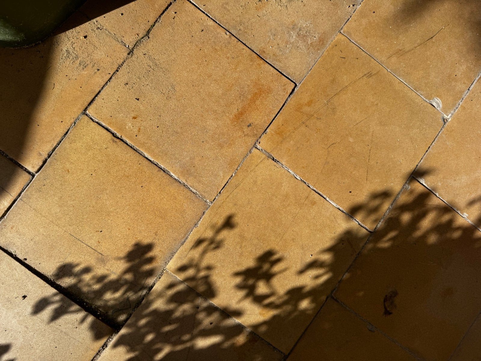 Gratis: oude tegels, Tuin en Terras, Ophalen, Overige materialen, Gebruikt, 5 tot 10 m²