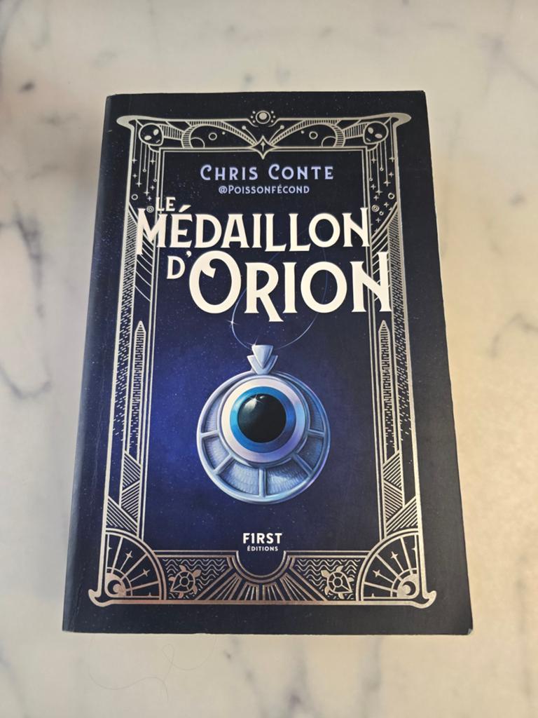 Le Médaillon d’Orion Chris Conte Poisson Fécond - Roman ado, Enlèvement ou Envoi, Comme neuf