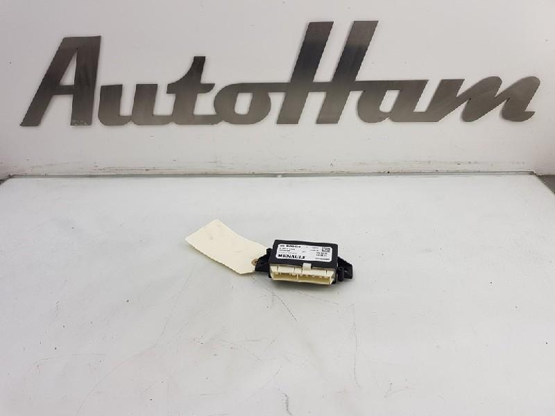 ORDINATEUR AIDE AU STATIONNEMENT Renault Clio IV (5R), Utilisé, Renault