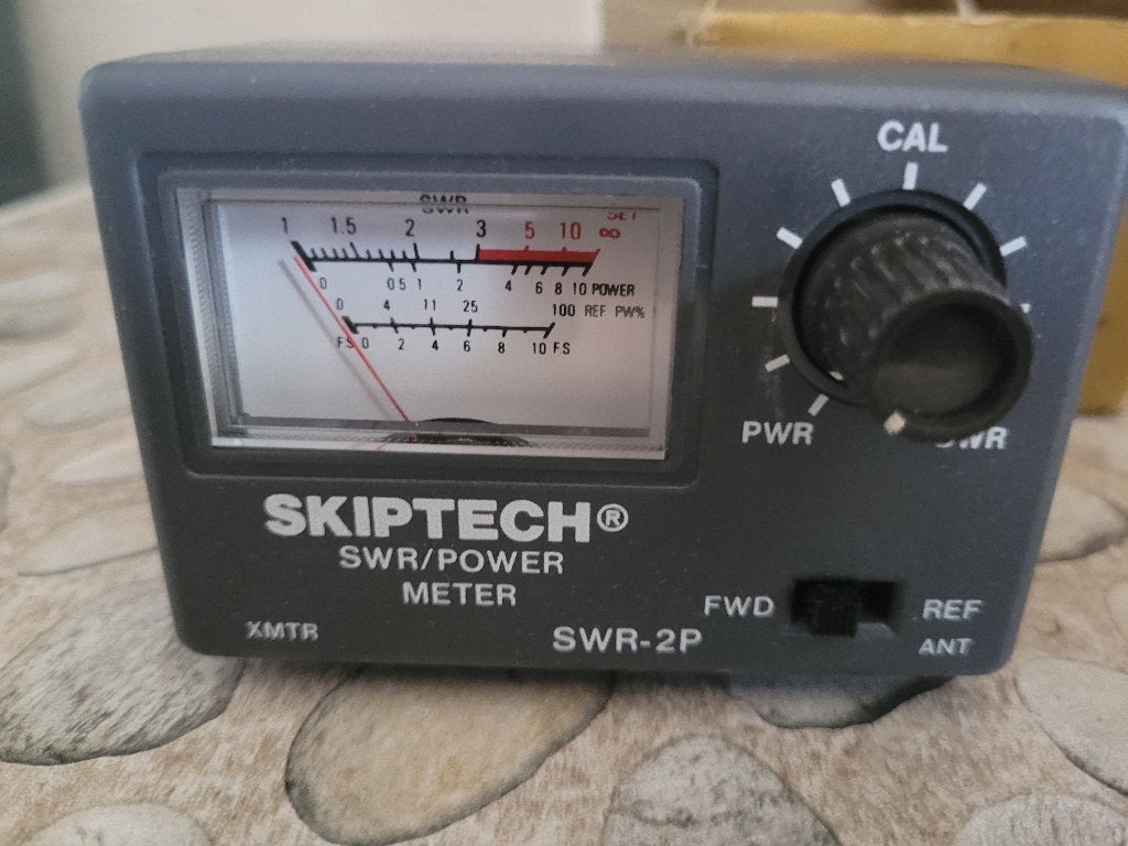cb tos mètre model  skiptech dans sa boite lire svp, Telecommunicatie, Zenders en Ontvangers, Ophalen of Verzenden, Zo goed als nieuw