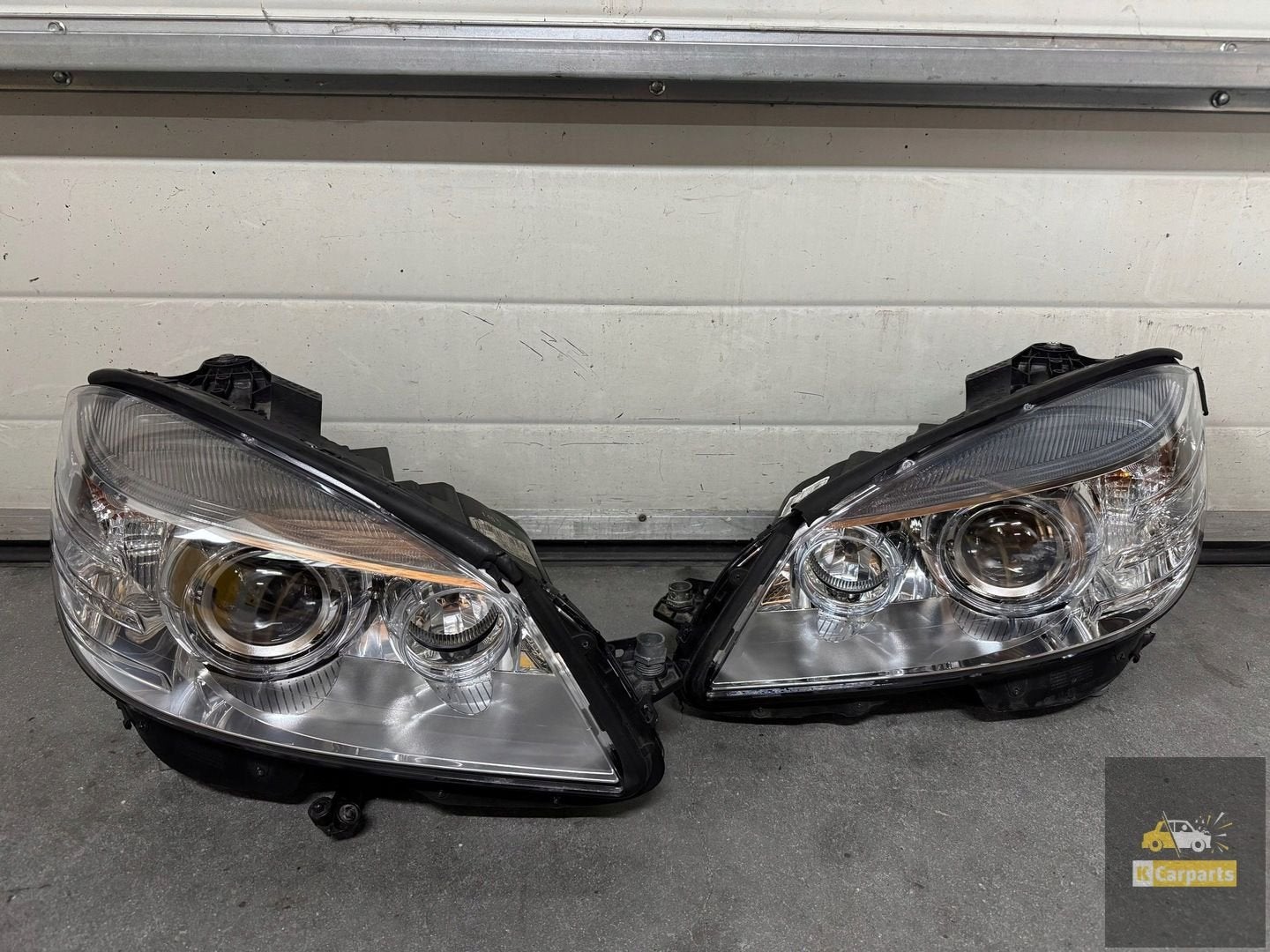 A2048200159, Phare bi-x non gauche/droite non rotatif pour M, Mercedes-Benz AG, Mercedes-Benz, Utilisé, Mercedesstrasse 120
70372  Stuttgart, DE