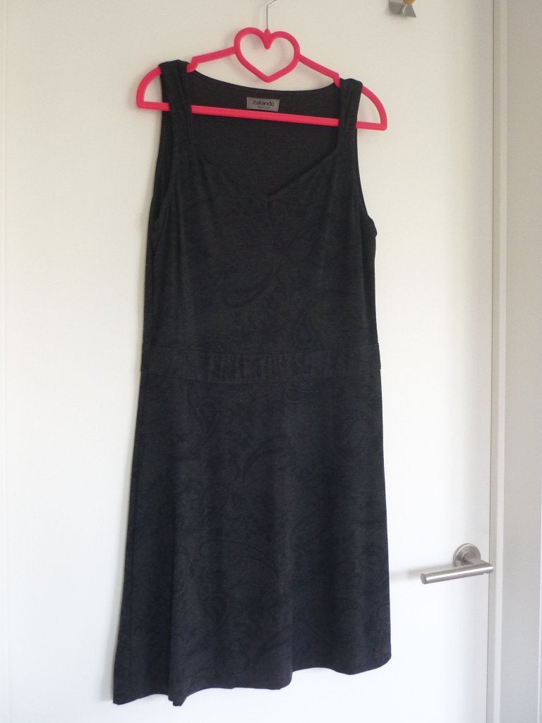 Donkergrijze jurk kleed Turkse komkommer motief Mt 38, Kleding | Dames, Ophalen of Verzenden, Maat 38/40 (M)