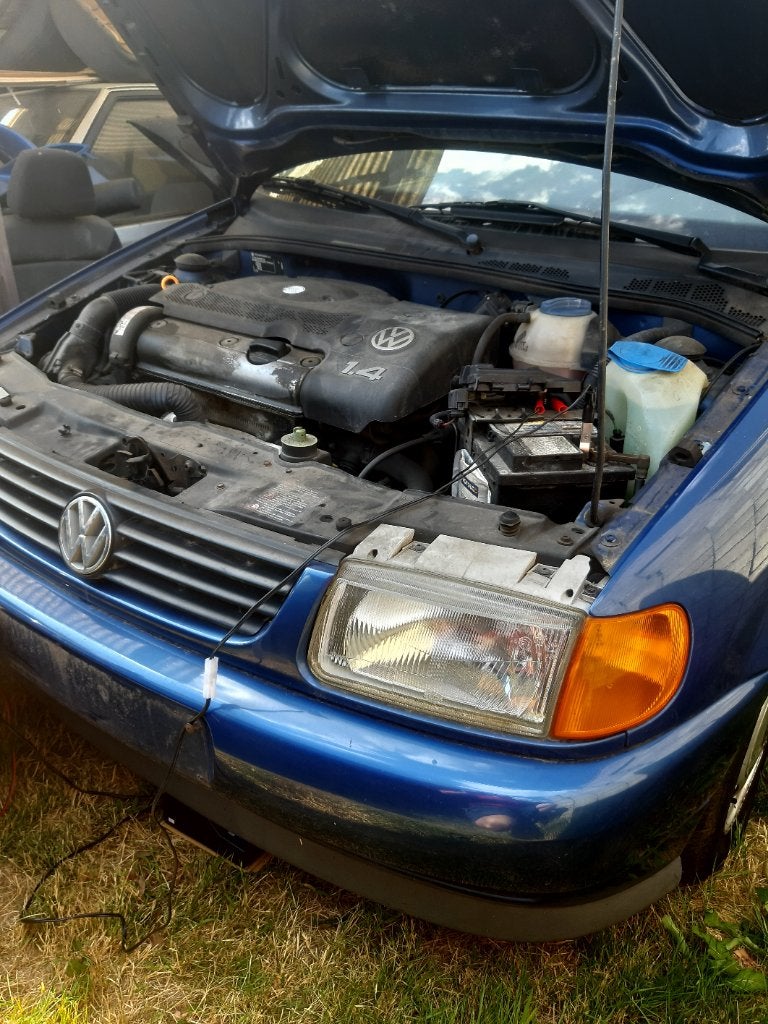 Volkswagen polo 6n, Autos, Volkswagen, Particulier, Polo, Airbags, Vitres électriques, Peinture métallisée, Radio, Essence, Euro 2