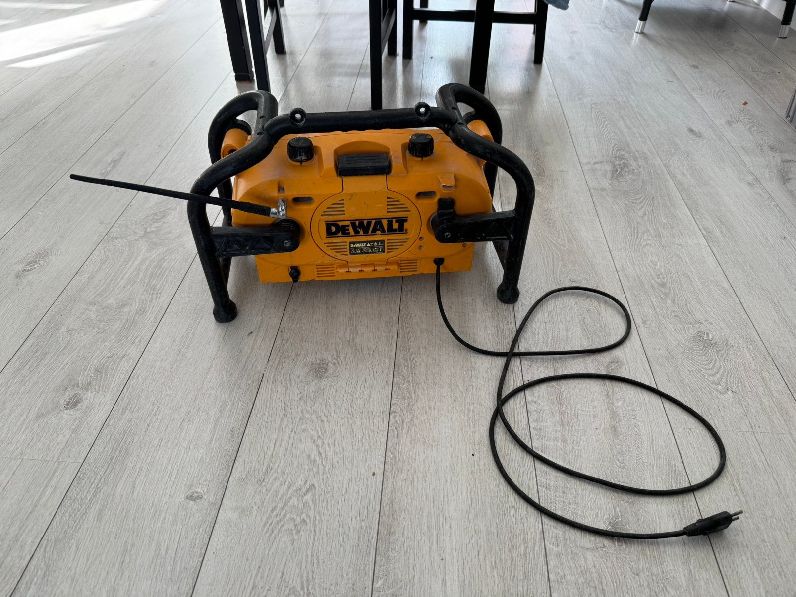 Radio de chantier, Enlèvement, Comme neuf