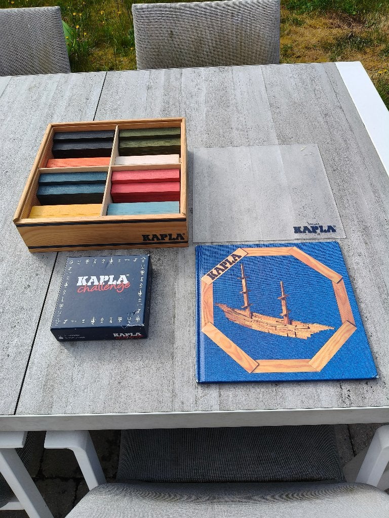 mooie verzameling gekleurde Kapla luxe boek Kapla Challenge, Kinderen en Baby's, Speelgoed | Houten speelgoed, Gebruikt, Overige typen