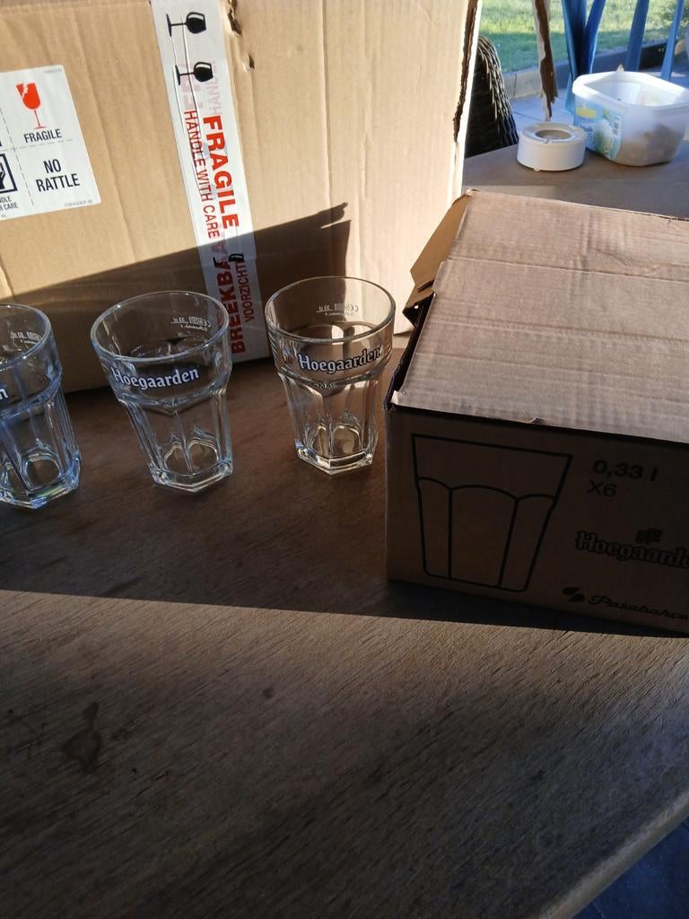 6 hoegaarden glazen, Verzamelen, Glas en Drinkglazen, Ophalen of Verzenden