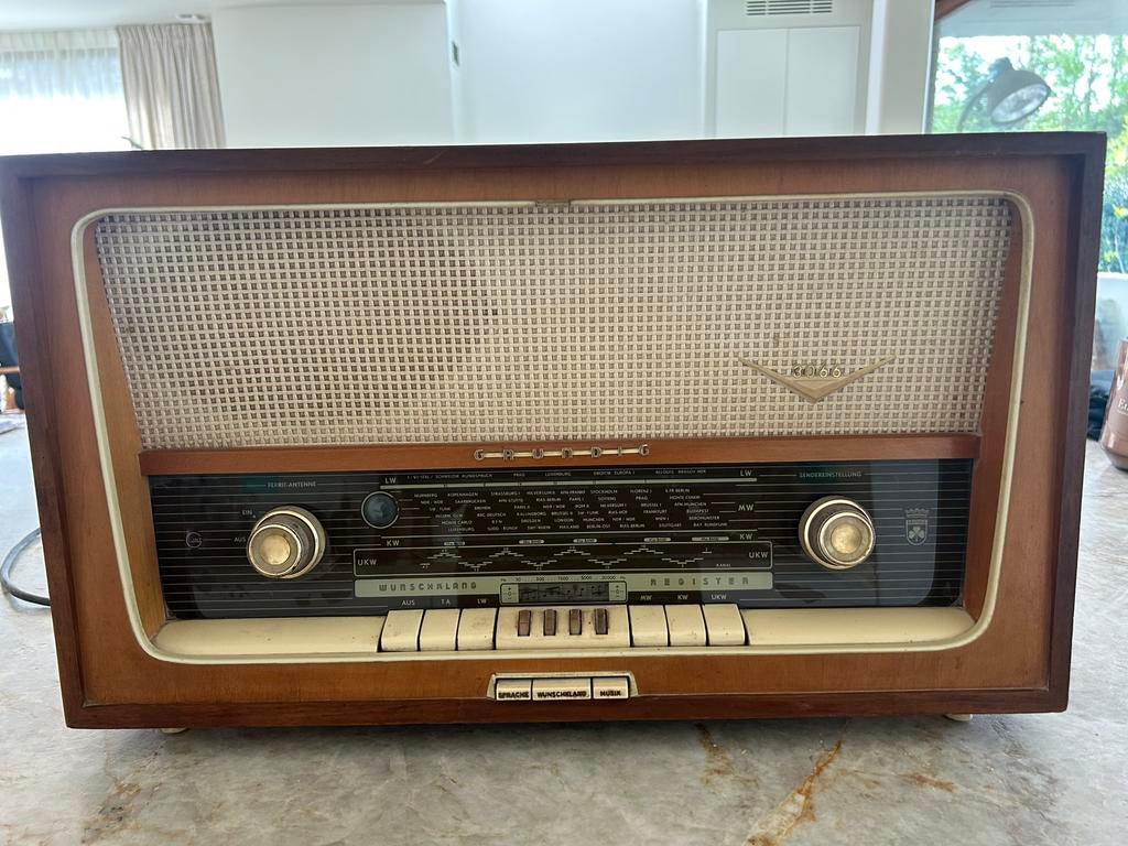 Grundig 3066 buizenradio – licht & ruis werken, Audio, Tv en Foto, Radio's, Ophalen, Zo goed als nieuw