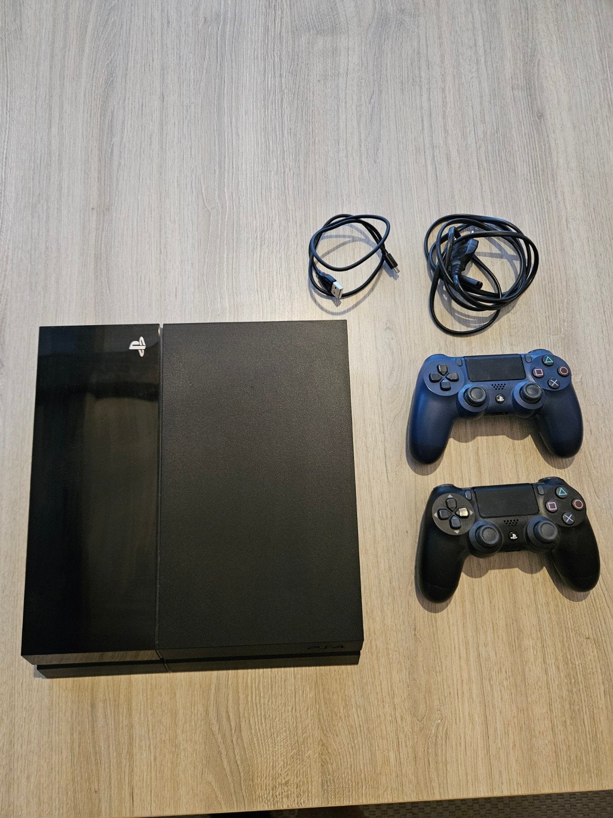 Playstation 4 (inclusief 2 controllers) + 11 spelletjes, Games en Spelcomputers, Spelcomputers | Sony PlayStation 4, Ophalen