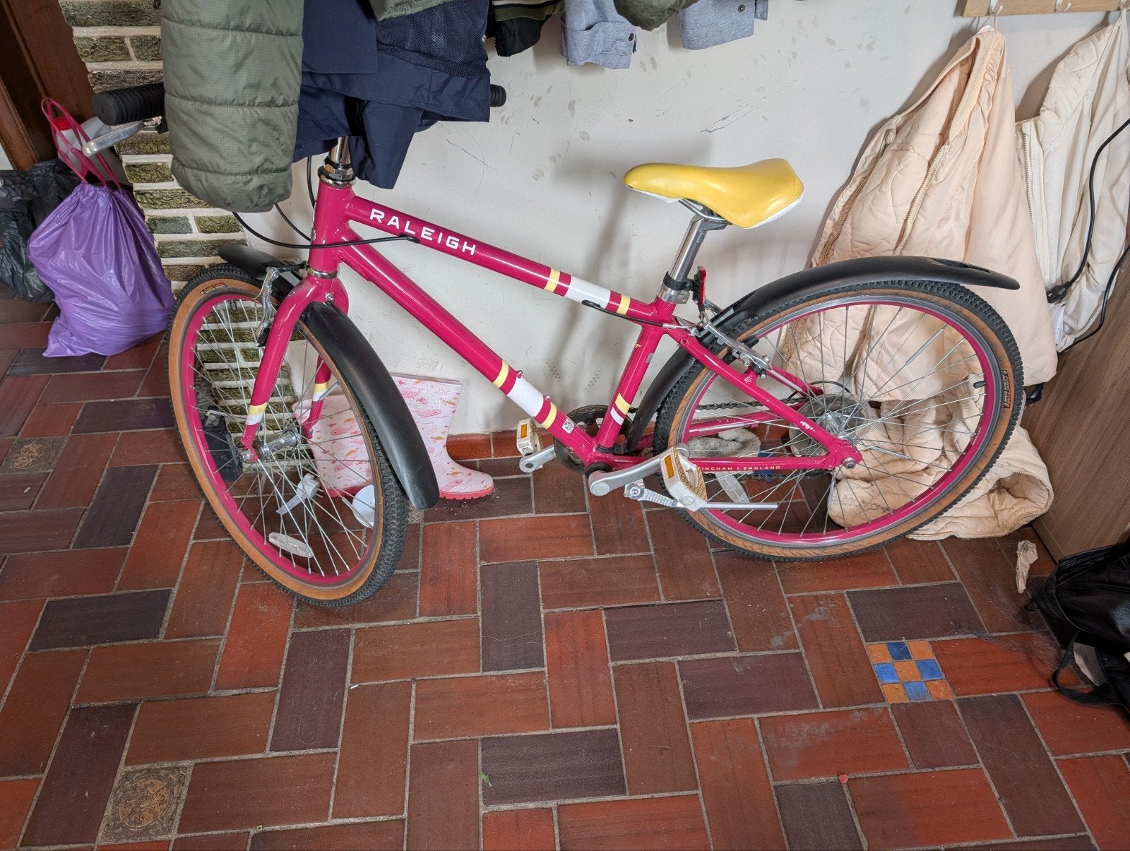 Meisjes fiets, Ophalen