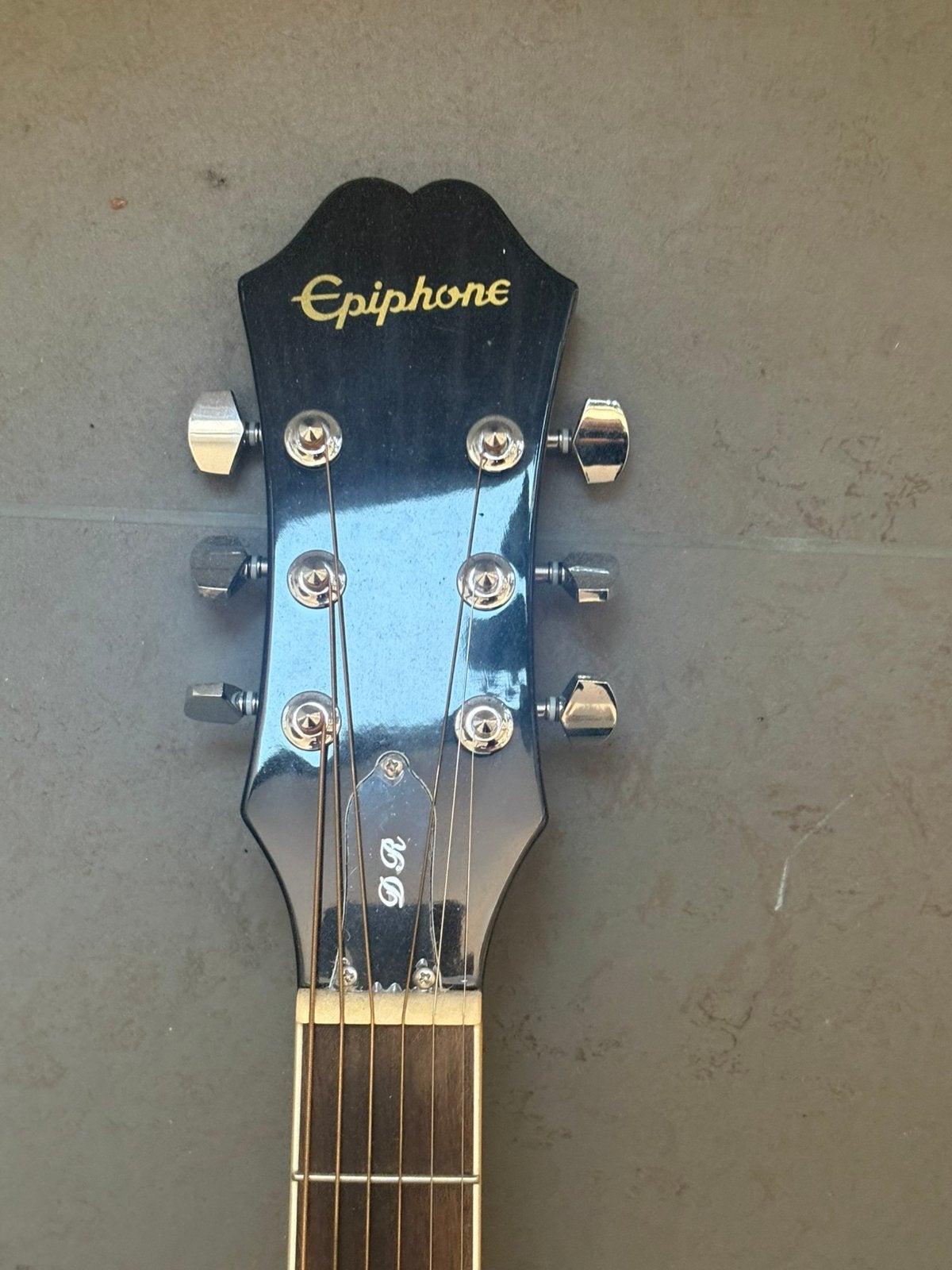 Guitare acoustique Epiphone DR-100 EB — Ebony Black, Musique & Instruments, Instruments à corde | Guitares | Électriques, Enlèvement