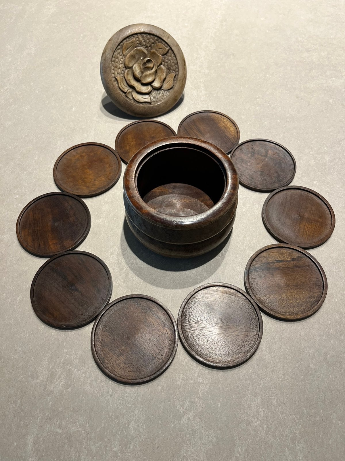 Handgesneden houten onderzetters set, Ophalen of Verzenden, Zo goed als nieuw, Hout