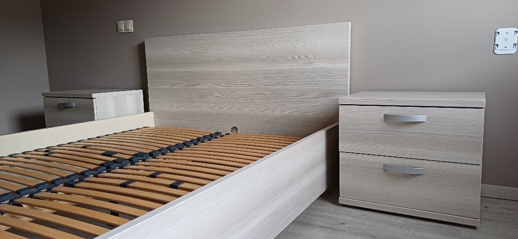 Bed 140x200 cm lattenboden 2 nachtkastjes hout, Maison & Meubles, Chambre à coucher | Lits, Comme neuf, Queen size, 140 cm, 200 cm