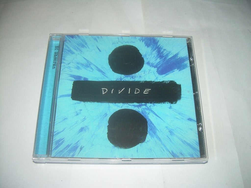 CD - ED SHEERAN - DIVIDE, Cd's en Dvd's, Ophalen of Verzenden, 2010 - 2019, Zo goed als nieuw
