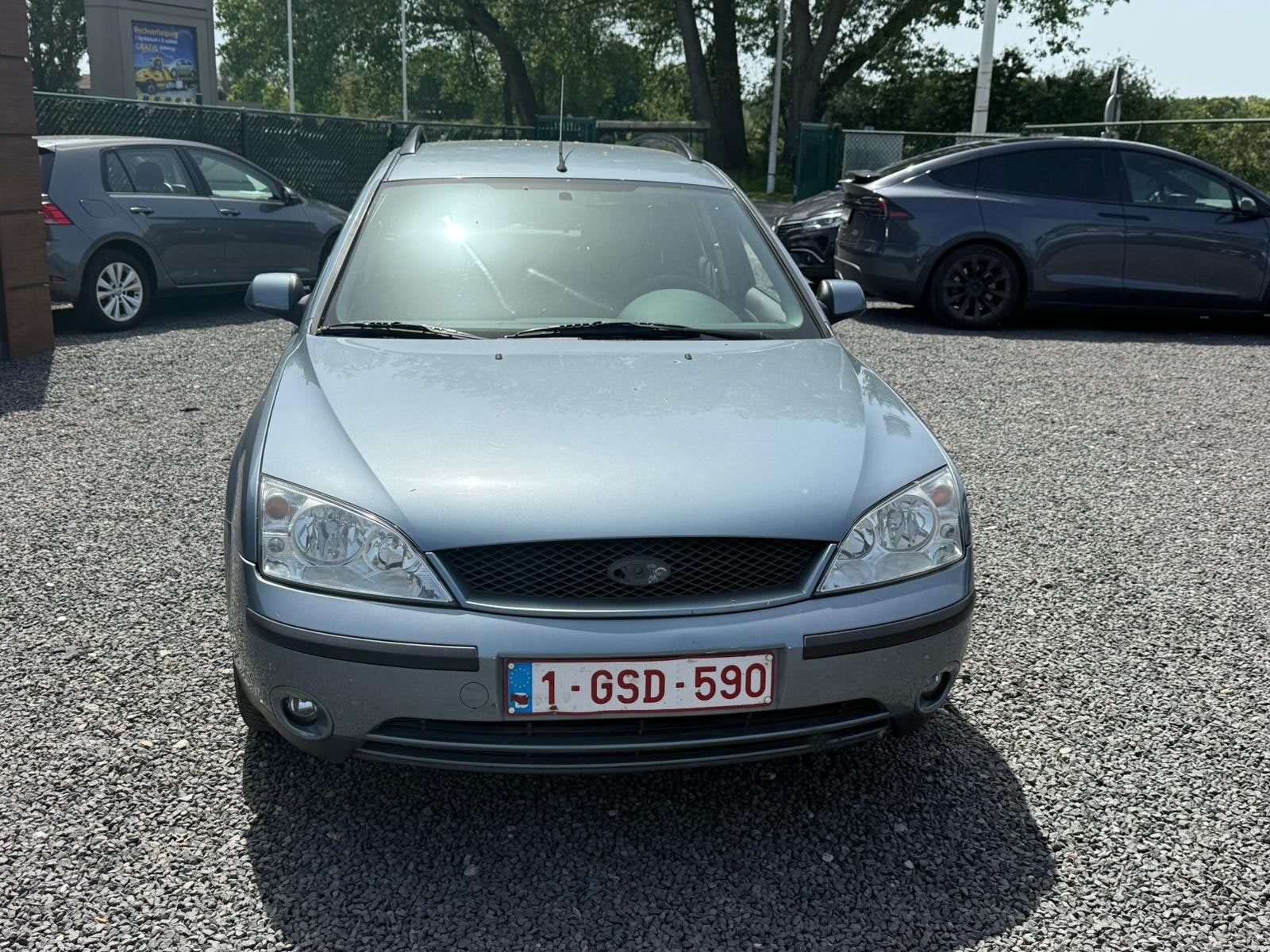 Ford Mondeo 1.8i 2001/212000 km, Auto's, Mondeo, https://public.car-pass.be/vhr/4ec1d64f-8879-43e1-8f37-7f9da2ab9af9, Bedrijf