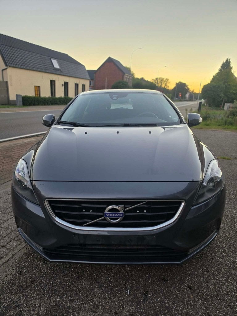 Volvo V40 T4 1.6 Benzine 132kW 2014 | Gekeurd VVK 1jGarantie, Auto's, Euro 5, Stof, Zwart, 4 cilinders