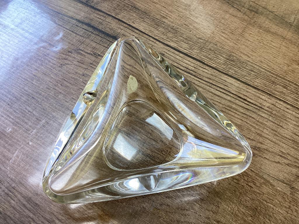 Cendrier triangulaire en cristal gravé Val Saint Lambert, Antiquités & Art, Enlèvement