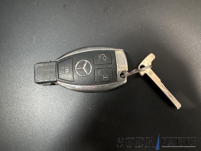 Sleutel van een Mercedes Vito, Gebruikt, -, Ophalen of Verzenden, -