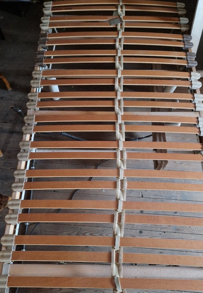 Bed met lattenbodem,  gratis, Ophalen, Gebruikt, Eenpersoons, Wit