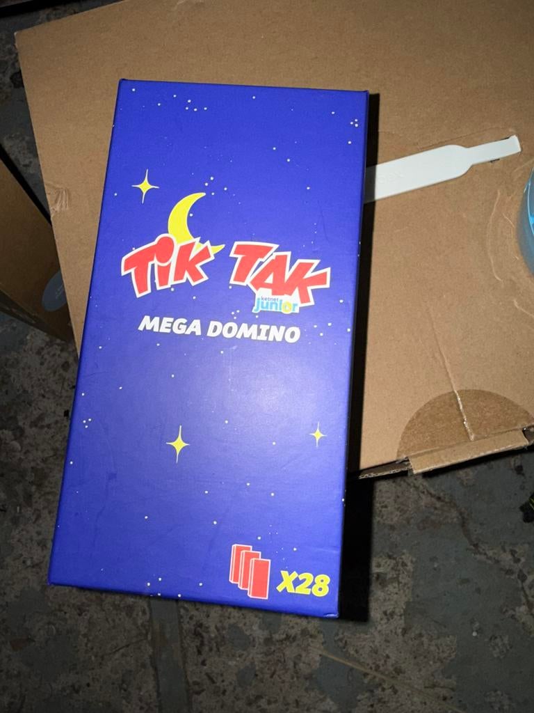 TikTak mega domino, Vijf spelers of meer, Ophalen of Verzenden, Zo goed als nieuw