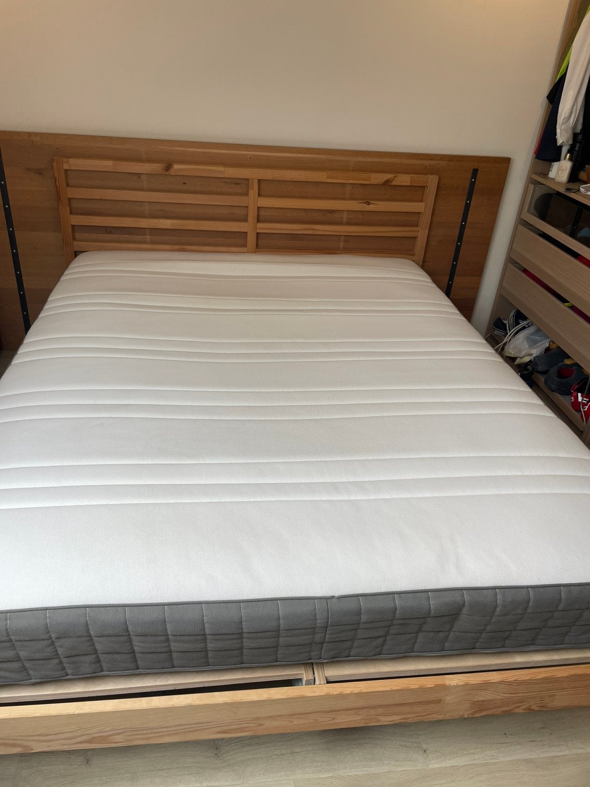 Lit + matelas Ikea, Maison & Meubles, Chambre à coucher | Lits, Enlèvement, Comme neuf