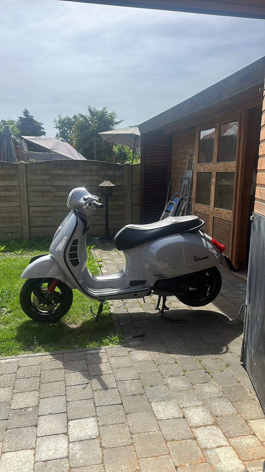 Vespa gts 125 ie, Fietsen en Brommers, Ophalen, Zo goed als nieuw