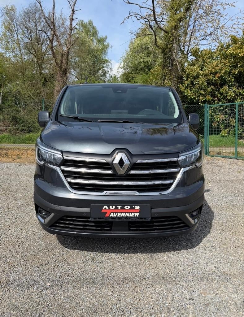 Renault Trafic 2.0 // L2 // 150Pk // 5 Seats // Automaat, Stof, Renault, Bedrijf, Zilver of Grijs