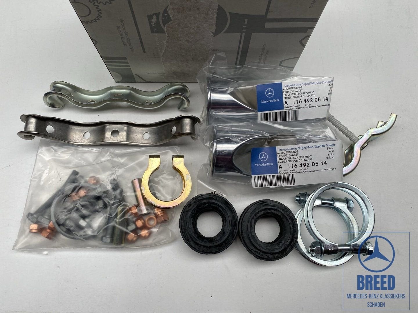 NOS reparatieset uitlaat voor Mercedes-Benz R107 350 450, Neuf, -, -, Enlèvement ou Envoi