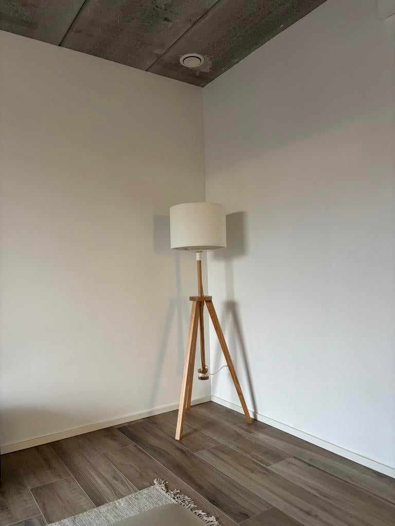 Lampe sur pied / Lampadaire Frêne massif, Enlèvement, Comme neuf