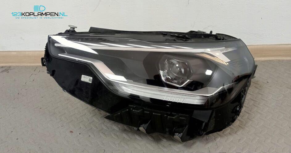 BMW 2 Serie G42 Full Led koplamp links, Gebruikt, -, -, Ophalen of Verzenden