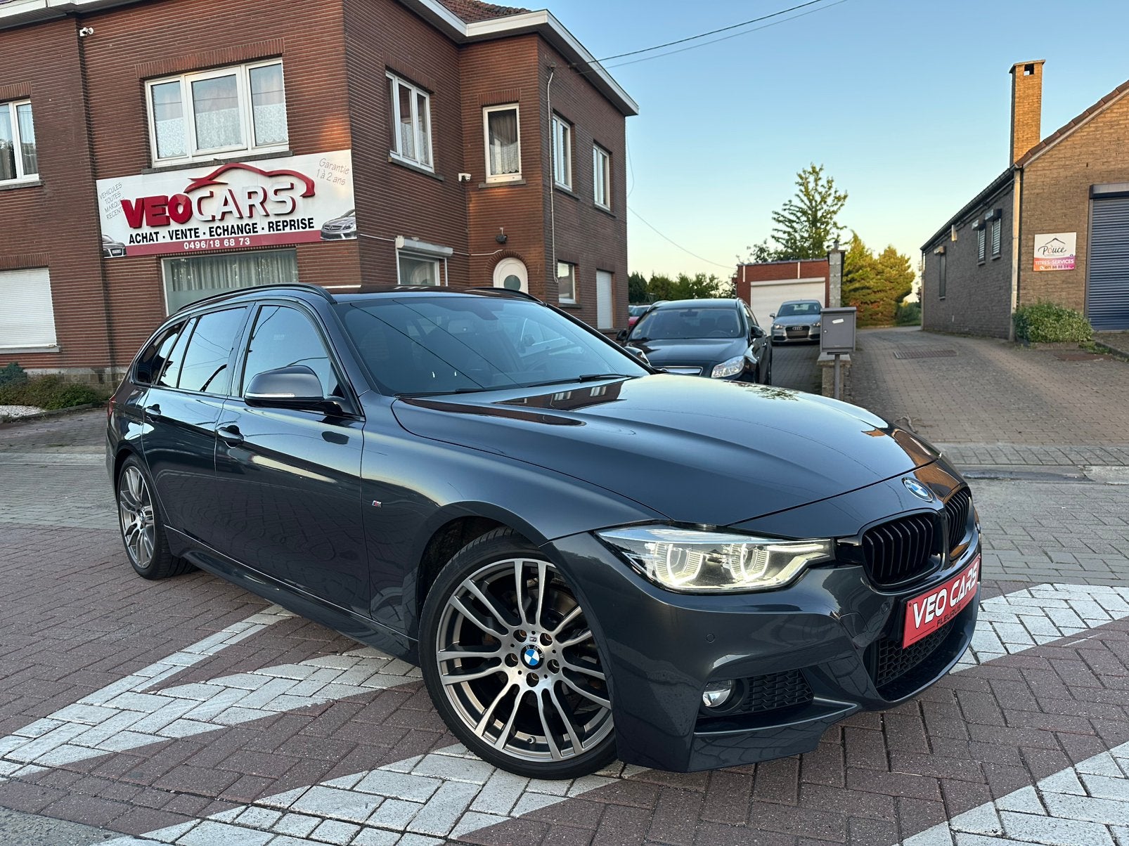 BMW 318 dA Pack M / GPS Cuir CarPlay LED Capteurs, Autos, Argent ou Gris, Achat, Euro 6, Entretenue par le concessionnaire
