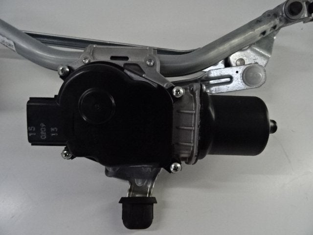 MOTEUR ESSUIE-GLACE AVANT Renault Captur (2R) (01-2013/-), Autos : Pièces & Accessoires, Renault, Mevr. I. Hauben, Utilisé, Rue de l'Espoir 34 34
4030  GRIVEGNÉE, BE