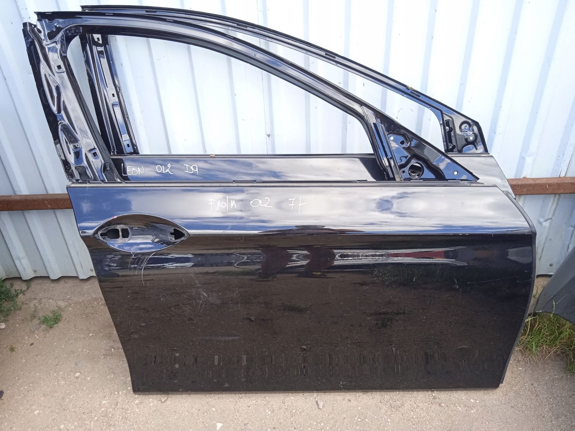 BMW F10 Portier Droit F10, Petuelring 130
80788  Munich, DE, Info@bmw.de, Utilisé, Porte