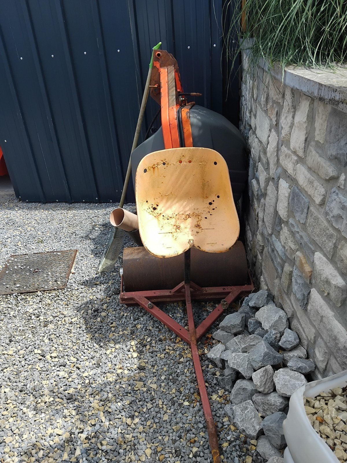Divers outils en bon état, Enlèvement