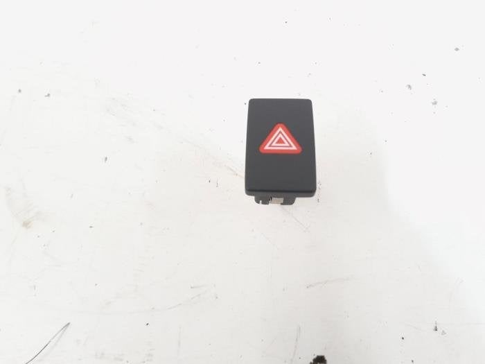 Commutateur éclairage d'urgence d'un Volkswagen Golf, Autos : Pièces & Accessoires, Tableau de bord & Interrupteurs, Volkswagen