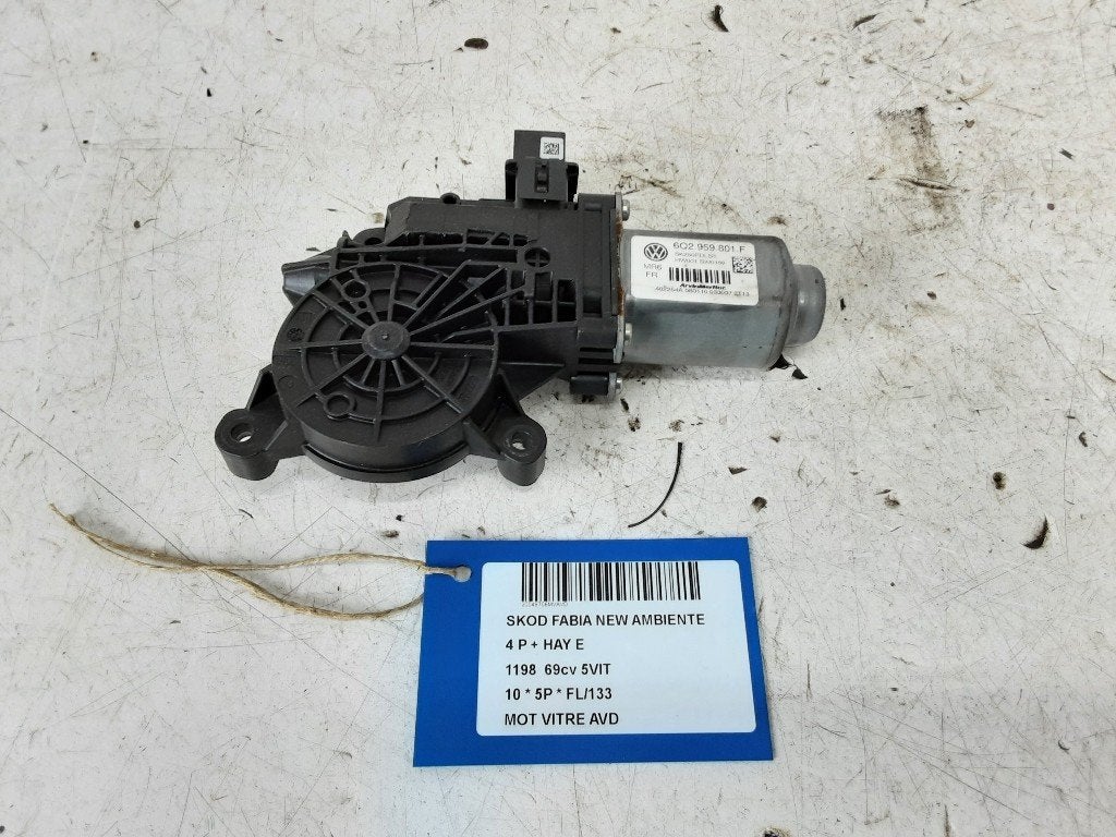 MOTEUR LEVE VITRE ELECTRIQUE AVANT DROIT Fabia II (5J), Utilisé, Avant, Skoda
